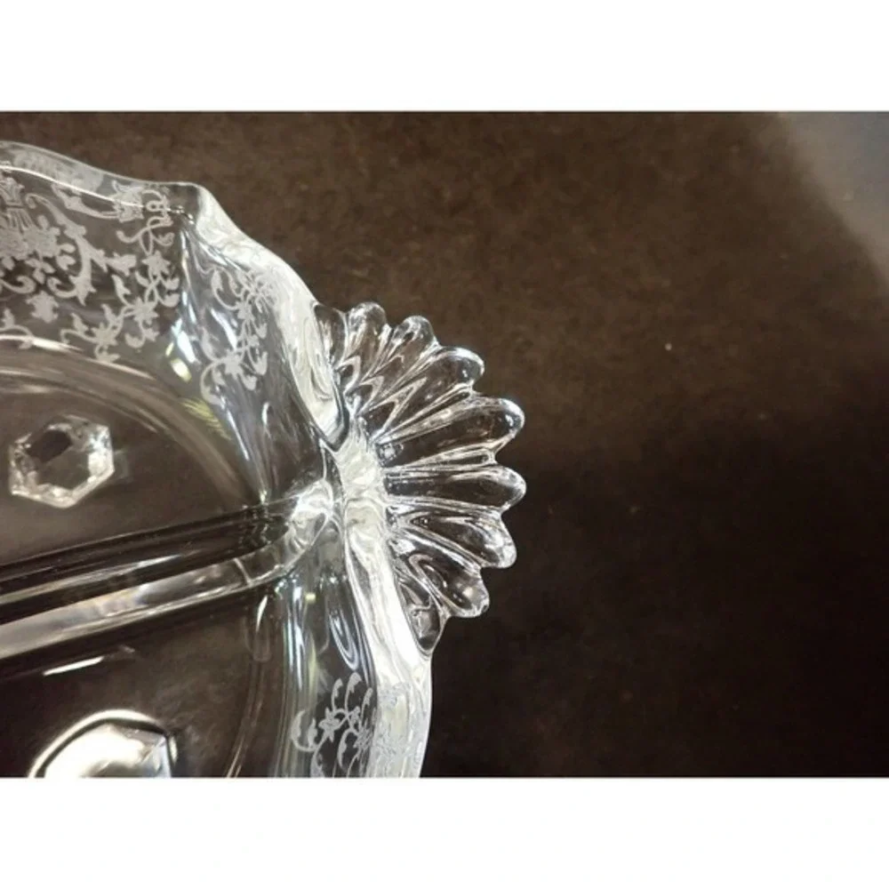 Vintage Fostoria Clear Navarre Etched Footed Baroque Glass Divided Relish Dish‎